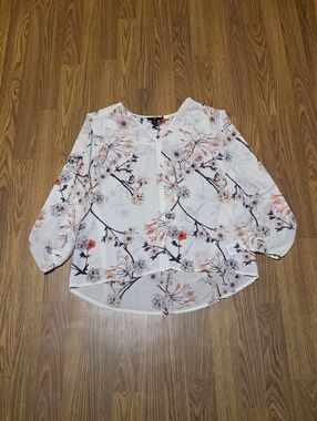 H&M Size 6 Cherry Blossom Floral Button Down Blouse Flowy Lightweight Top D79